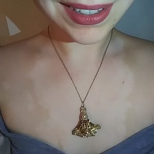 Pendant necklace
